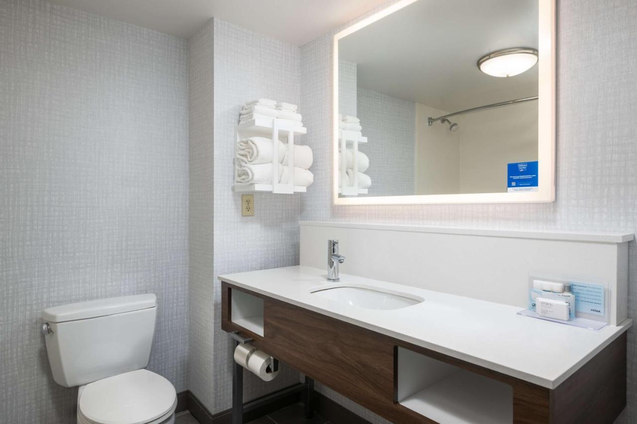 Hampton & - Cape Cod / Hotel West Yarmouth