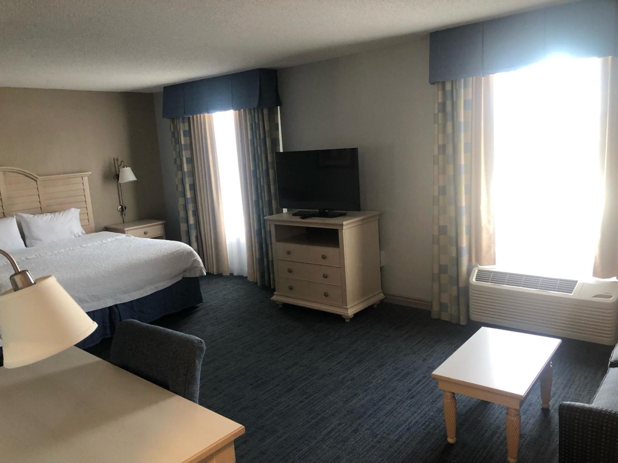 Hampton & - Cape Cod / Hotel 3*