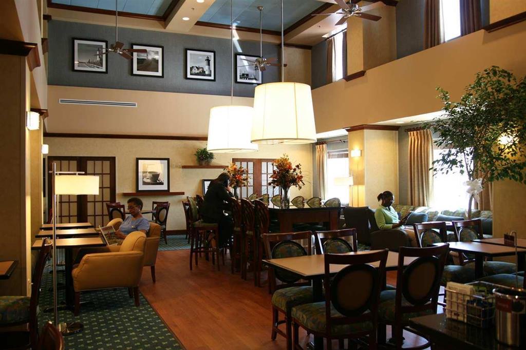Hampton & - Cape Cod / Hotel 3*