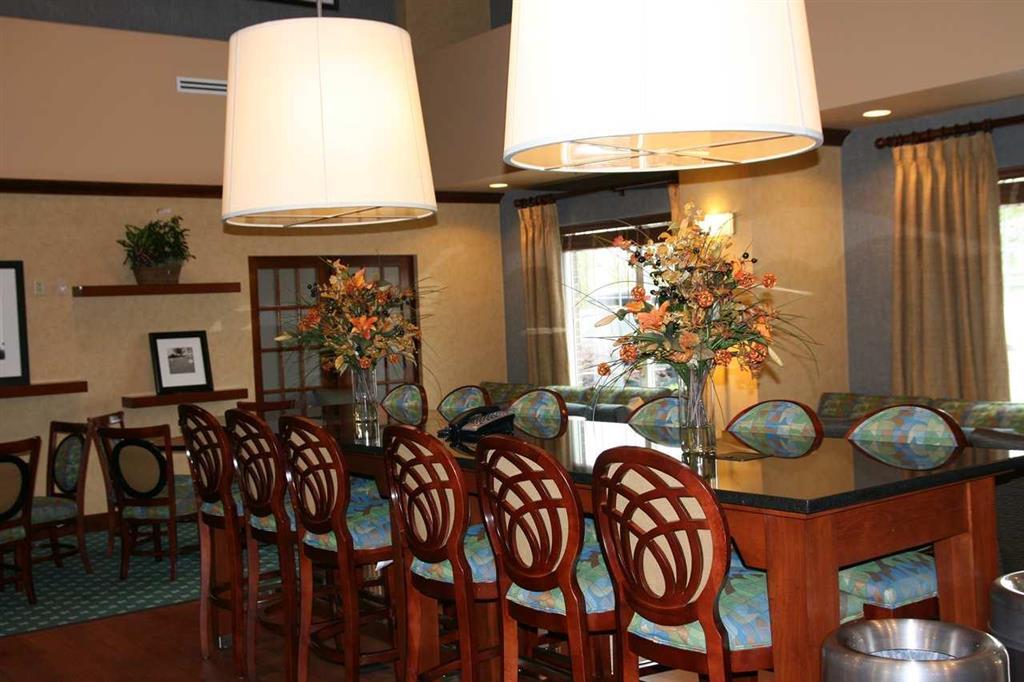 Hotel Hampton & - Cape Cod / West Yarmouth