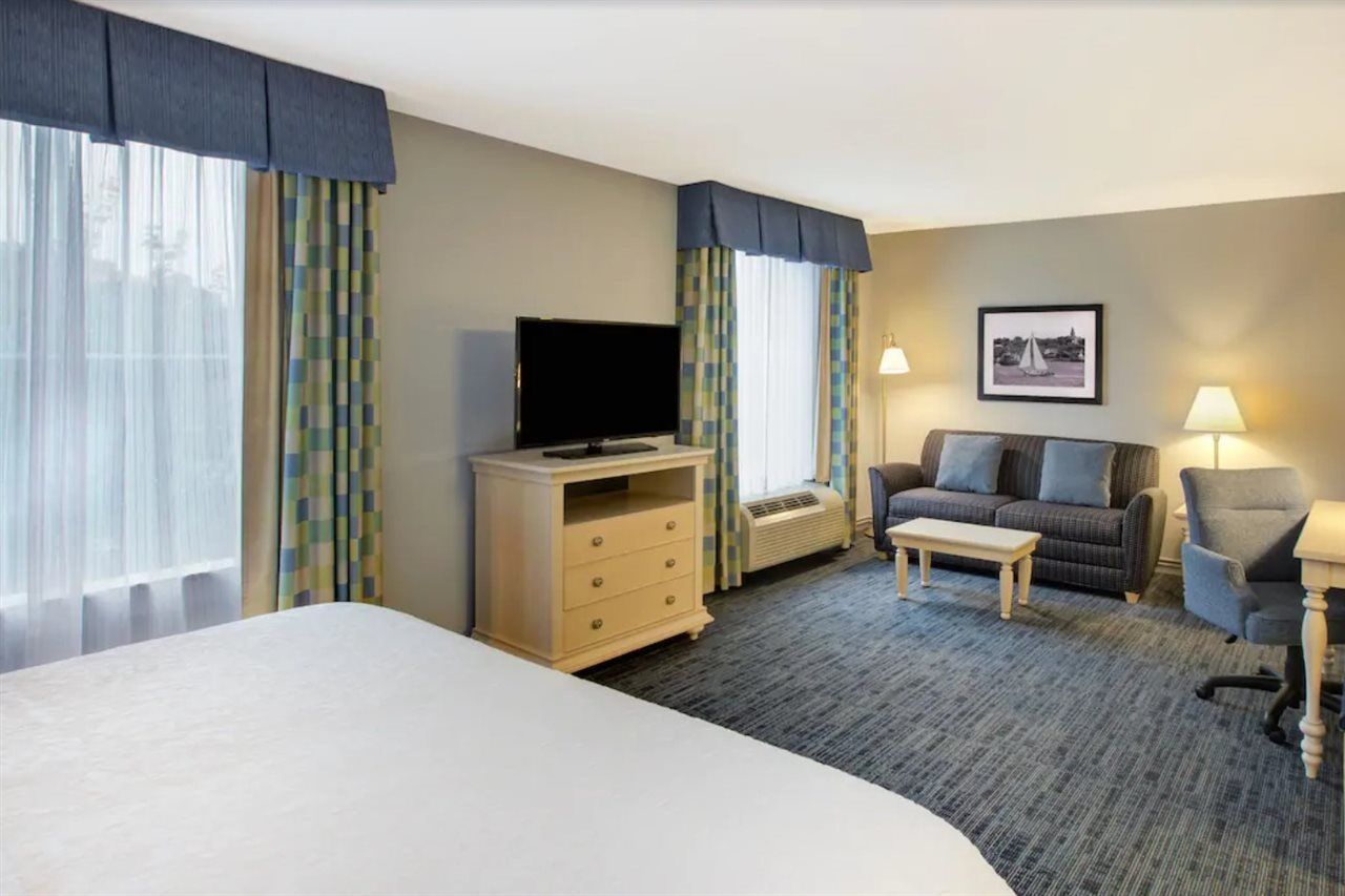 Hotel Hampton & - Cape Cod / West Yarmouth